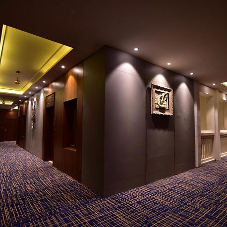 Kamay The Kohinoor Palace - A Heritage Hotel Faizabad ภายนอก รูปภาพ