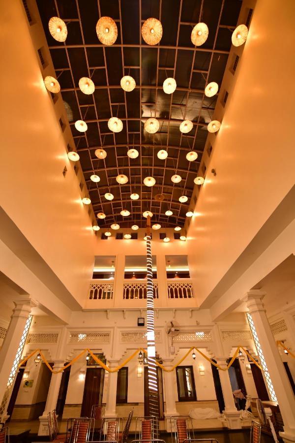 Kamay The Kohinoor Palace - A Heritage Hotel Faizabad ภายนอก รูปภาพ