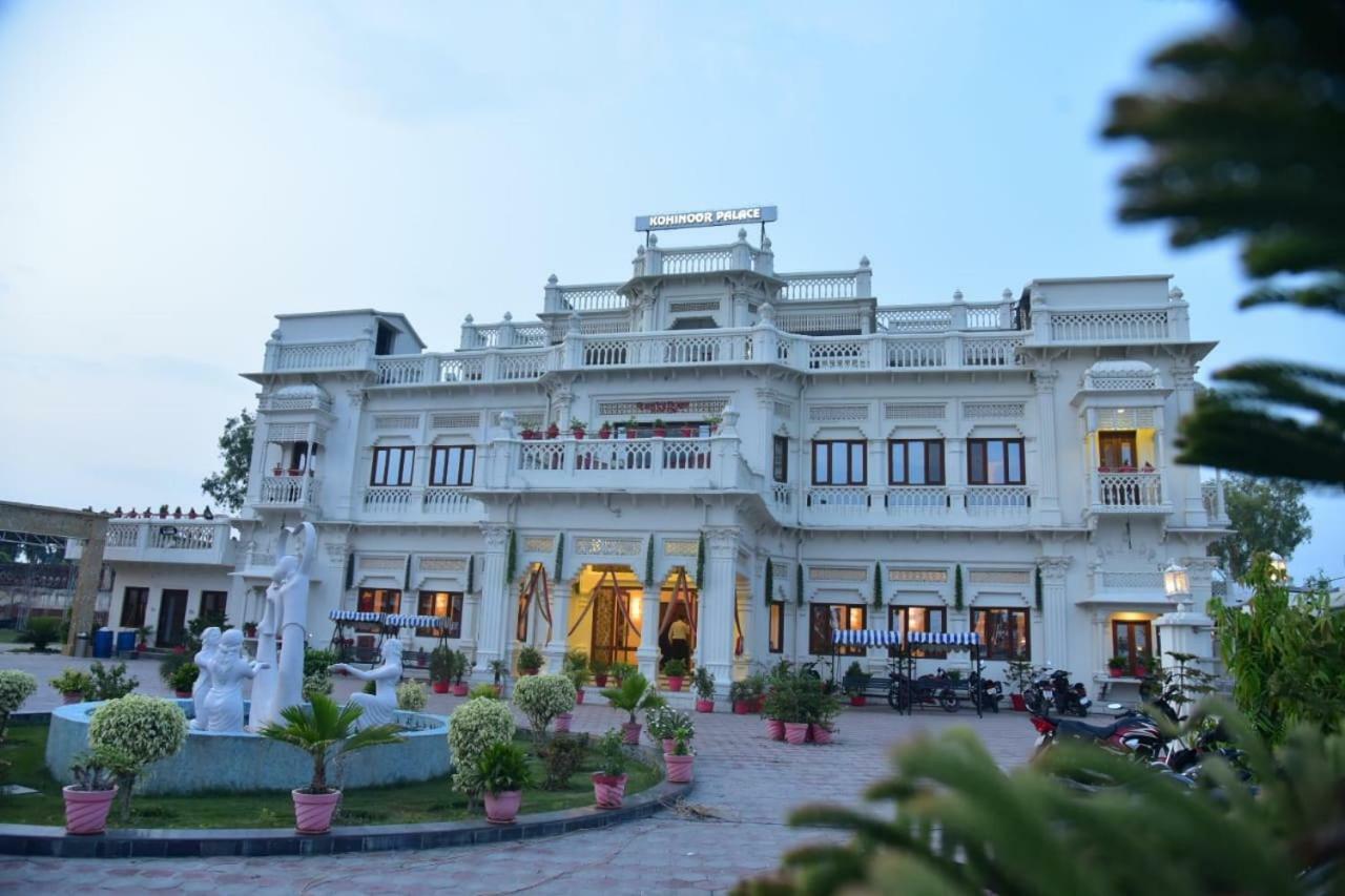 Kamay The Kohinoor Palace - A Heritage Hotel Faizabad ภายนอก รูปภาพ
